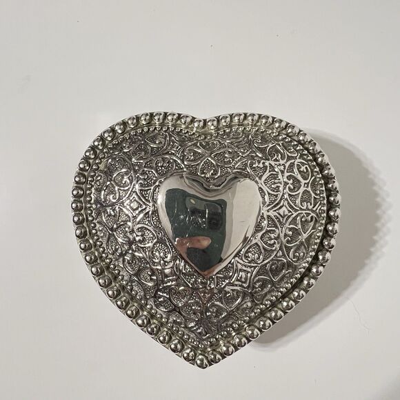 ELEGANCE Silver Plated Heart Shaped Trinket Box Red Velvet Liner Small - Picture 1 of 9